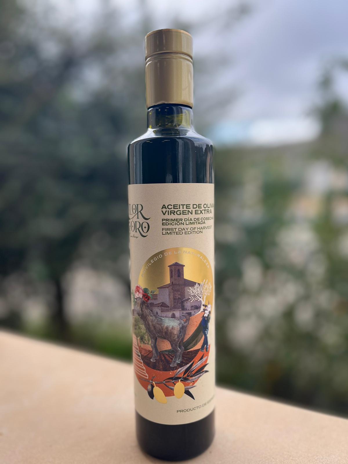 Botella de medio litro aceite de oliva virgen extra, cosecha temprana de octubre, Flor de oro